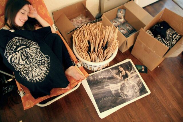 Throwback Thursday! π
@meyta1cohen: βThrowback to packing and shipping thousands of Kickstarter packages myself, the neighborhoodβs post office employees still give me dirty looks every time I go there. Worth it though.β
From video production & copy to design & paid advertising, Lightdrop took charge of every aspect of Meytal's Kickstarter campaign, leading it to success from start to finish. It's truly remarkable what opportunities the internet has opened up for us.
#poweredbyLightdrop π
